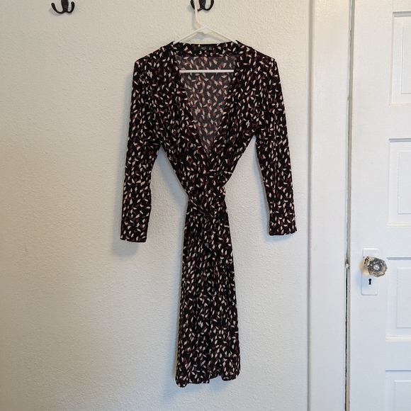 Mango Dresses & Skirts - Mango Printed Wrap Dress